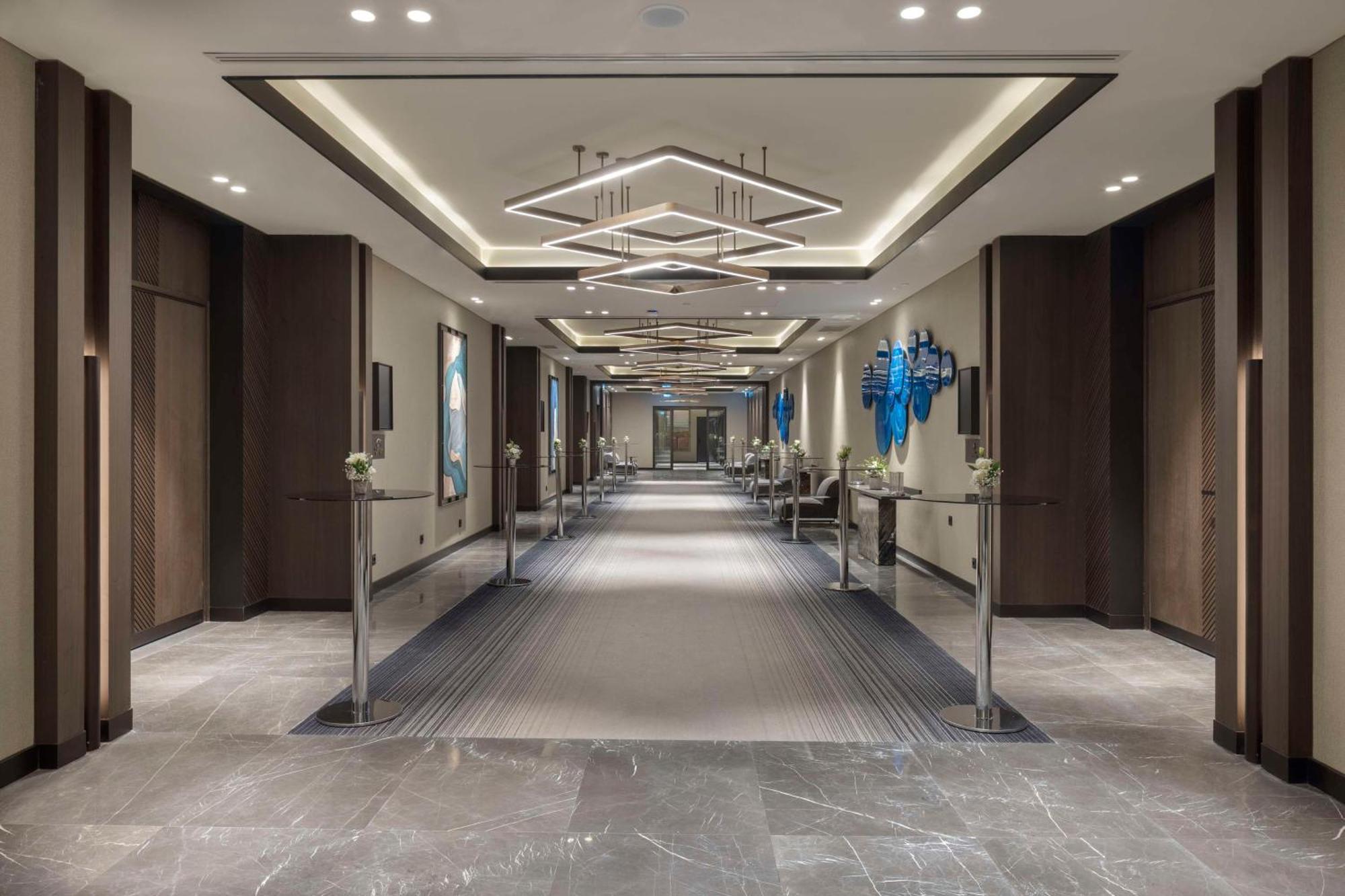 فندق Doubletree By Hilton سانليورفا المظهر الخارجي الصورة